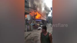 Fire breaks out in residential area of Manila, Philippines