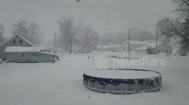 US: Near-Whiteout Conditions As Gusts And Heavy Snow Hit Iowa 2