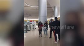 Shoppers flee as earthquake shakes buildings in the Philippines