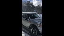 Snow causes travel disruption in Stonehaven, Scotland