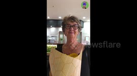 'You made me cry': Aussie's random acts of kindness bring joy to public