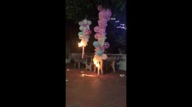 Interesting moment when Man in Vietnam turns balloons into unique firecrackers on Lunar New Year