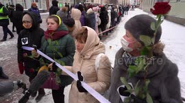 Russian women form ‘chain of solidarity’ for wife of jailed Kremlin critic Navalny