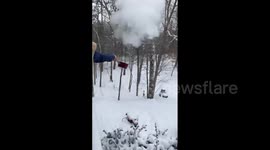 US: Mpemba Effect Experiment As Boiling Water Turns Into Ice In Arkansas