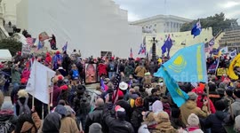 Innsurectionists gain access to left side of stairs of United States capitol