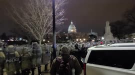 National Guard pushes crowd back from United States Capitol
