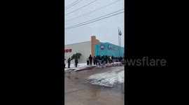 US: Long Lines Continue To Form Outside Grocery Stores In Texas After Winter Storm