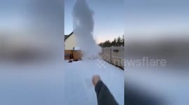 Boiling water freezes instantly when thrown into air in Scottish Highlands