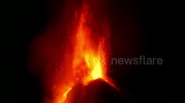 Italy's super powerful eruption of Mount Etna