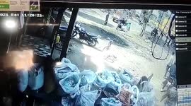 Locals thrash traffic sub-inspector over petty issue in central India