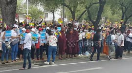 Burmese workers in Thailand protest against military coup