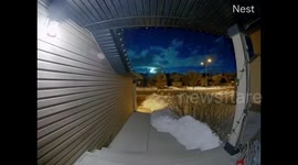 Stunning meteor streaks across Calgary sky in Canada