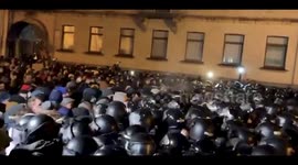 Hundreds take to the streets in Kyiv to protest against imprisonment of activist