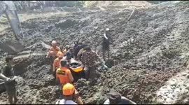 Fallen gold miners recovered in Indonesia mine collapse amid efforts for survivor