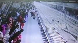 Railway security personnel rescues man trying to commit suicide at railway station in western India