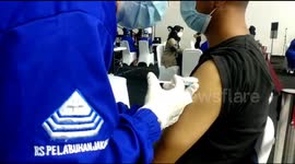 Indonesia kicks off mass COVID-19 vaccinations for journalists
