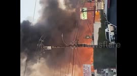 US: Massive Fire Erupts In Industrial Area In Compton, California 2