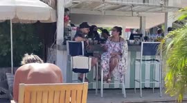 US 'Spring breakers' enjoy a sunny day in Florida without masks on amid COVID-19