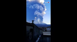 Latest Mount Etna eruption elicits massive cloud of smoke
