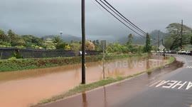 Fire truck during flash flood on Oahu | flood on Oahu | heavy equipment