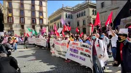 Healthcare workers protest in Barcelona to demand better working conditions during Covid19