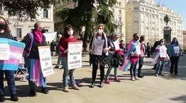 Los colectivos trans dan inicio a su huelga de hambre para que se registre la Ley Trans
