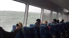 Sydney storm generates huge wave