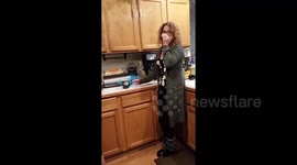 Woman announces pregnancy to her parents - using mugs +SWEARING+