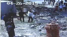 Armed mob raid China construction site over property dispute