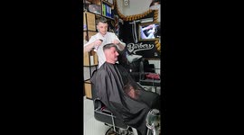 Crazy client turns a haircut into a hilarious nightmare