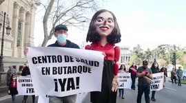 La Marea Blanca se ha manifestado en protesta por el  hospital  Isabel Zendal y la