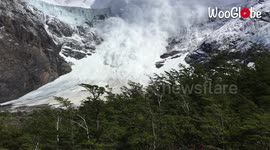 Climbers capture moment avalanche cascades down mountain in Patagonia, Chile
