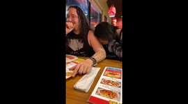 Florida dad-to-be hilariously begins to cry ordering food at Denny's feeling his partners pregnancy symptoms