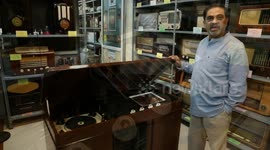 Indian man keeps and restores private museum of over 100 antique radios