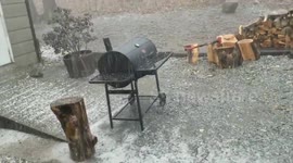 Severe thunderstorm lashes North Carolina with pea-sized hail