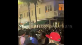 US: Spring Breakers Swarm Miami Despite Imposed Curfew 3