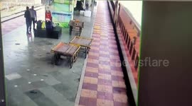 Security personnel saves life of passenger in central India