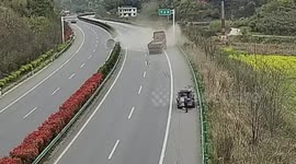 Steel weighing 29 tonnes falls from truck after it crashes into vehicle parked on highway in China