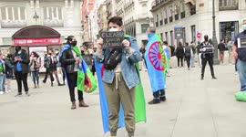 Manifestación sin justicia no hay paz: La audiencia Provincial archiva el caso del joven con discapacidad de etnia gitana que murió a las puertas del estadio de futbol el molinón en Gijón tras ser retenido por agentes de seguridad y policías.