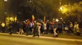 Romanians protest new COVID-19 restrictions