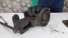 YouTuber restores rusted vice in satisfying footage