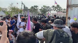 Thai protesters call for release of jailed leaders at rally in Bangkok