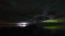 Mesmerizing timelapse shows amazing aurora, storm, lighting over Lake Winnipeg, Canada