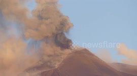 Etna Eruption 01 April 11/14
