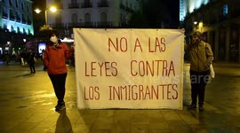 Acción no violenta, circulo de silencio en puerta del sol Madrid
