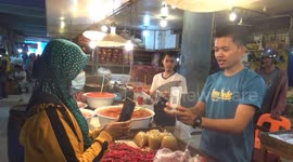 innovation of buying and selling transactions with a barcode system in the traditional market of Padang city in order to avoid being touched by the hand during the Covid-19 pandemic