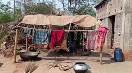 Forest officials apprehend poacher in eastern India