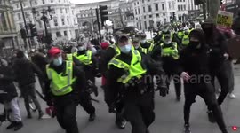 London 'Kill the Bill' rally: Now police scuffle with protesters at Trafalgar Square