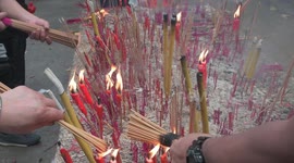 Hongkongers visit ancestors' graves on second mid-pandemic Ching Ming Festival