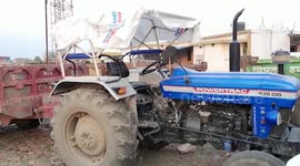 Local police apprehends trio of tractor thieves in central India
